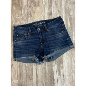 American Eagle Shortie Jean Shorts Mid Rise Raw Hem Women’s Sz 6